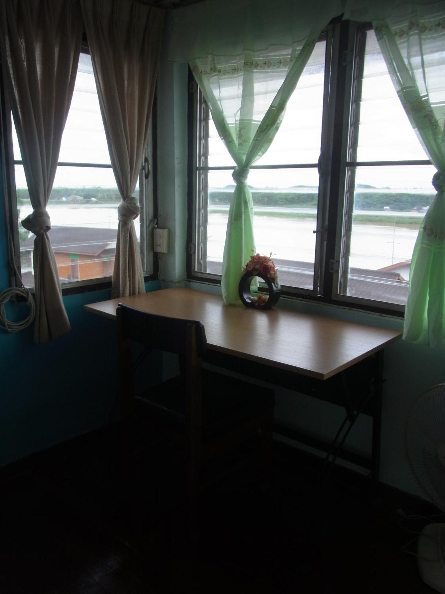 28 Rachabutr Hostel Ubon Ratchathani Chambre photo