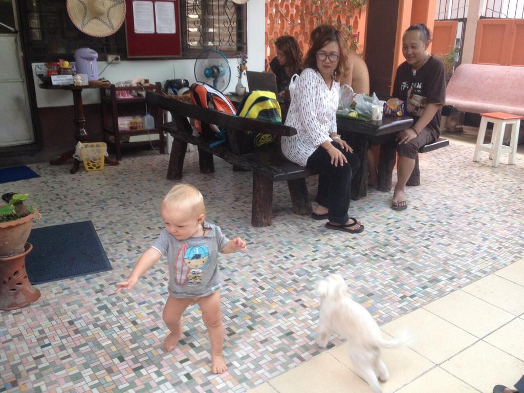 28 Rachabutr Hostel Ubon Ratchathani Extérieur photo