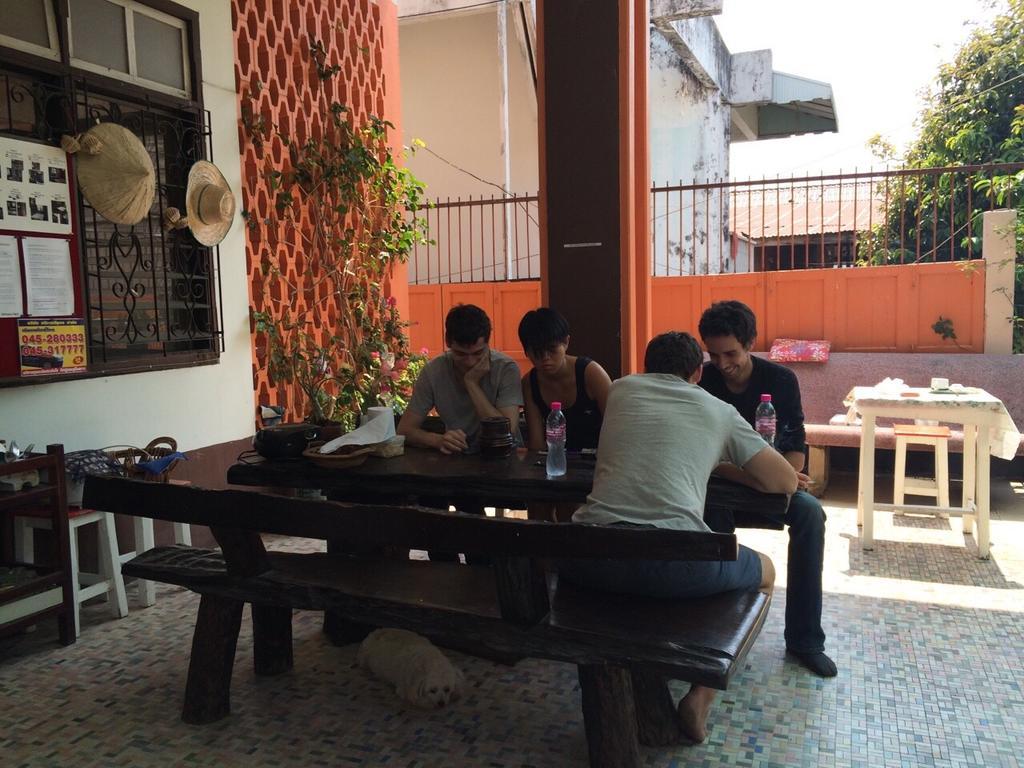 28 Rachabutr Hostel Ubon Ratchathani Extérieur photo