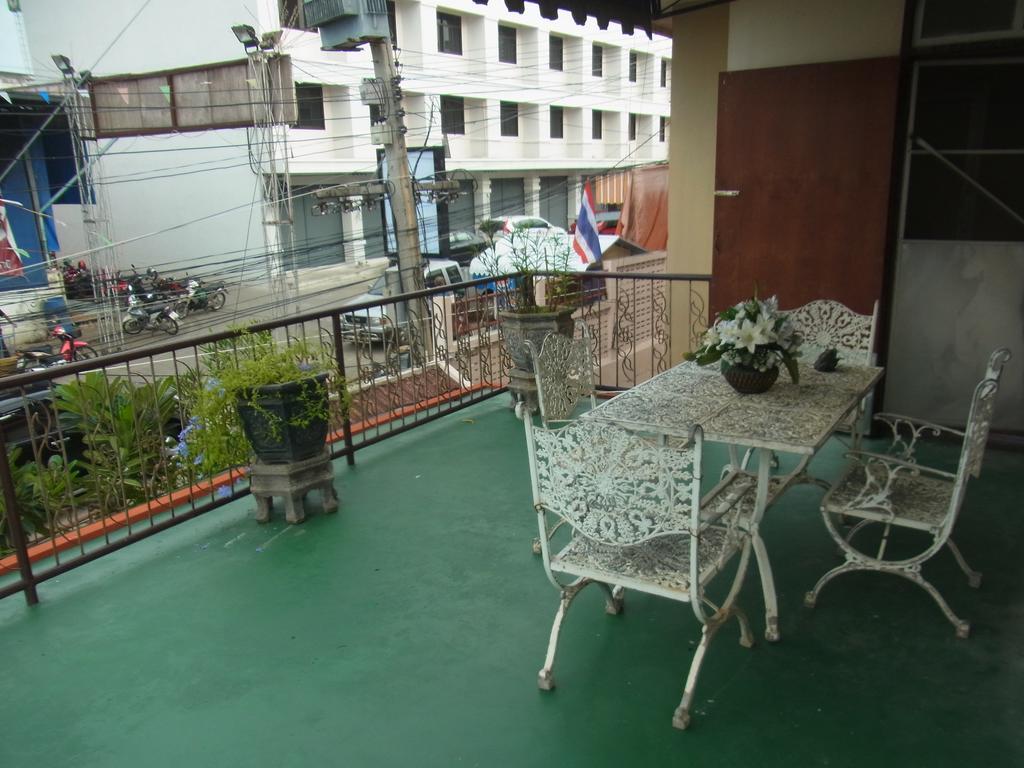 28 Rachabutr Hostel Ubon Ratchathani Extérieur photo