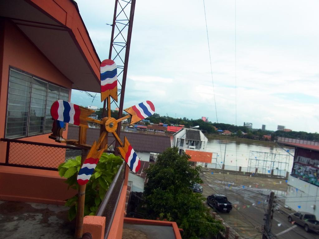 28 Rachabutr Hostel Ubon Ratchathani Extérieur photo