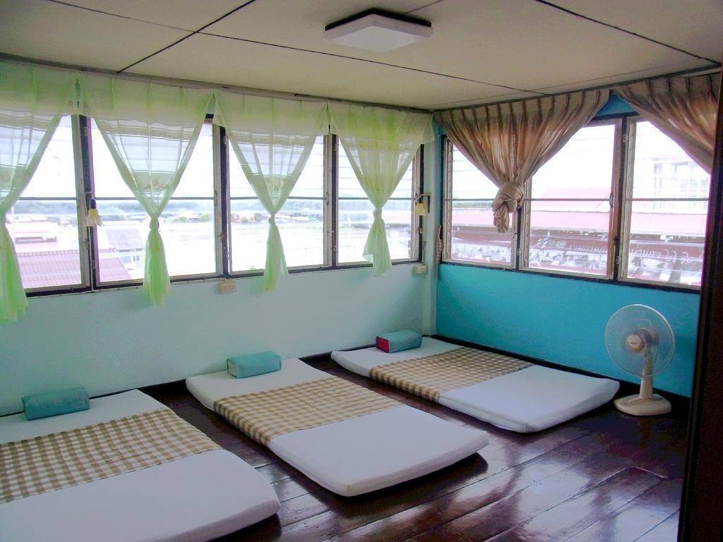 28 Rachabutr Hostel Ubon Ratchathani Chambre photo