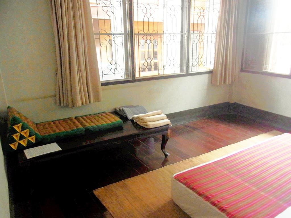 28 Rachabutr Hostel Ubon Ratchathani Extérieur photo